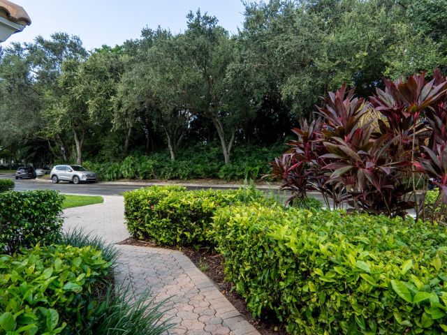 Home for rent at 6670 NW 27th Avenue - photo 6421525