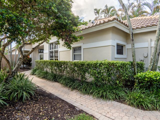 Home for rent at 6670 NW 27th Avenue - photo 6421526