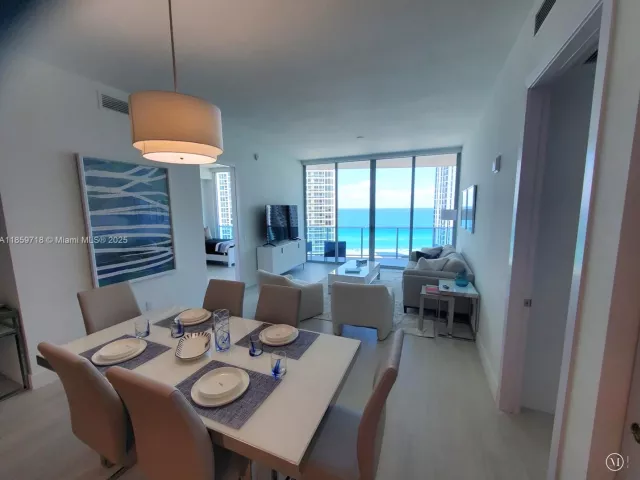 2-bedroom condo for sale in Sunny Isles Beach - 17550 Collins Ave 1403 - MondialRealty