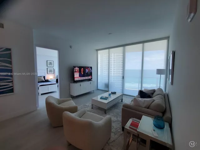 2-bedroom condo for sale in Sunny Isles Beach - 17550 Collins Ave 1403 - MondialRealty
