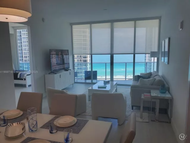 2-bedroom condo for sale in Sunny Isles Beach - 17550 Collins Ave 1403 - MondialRealty