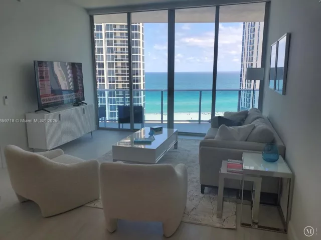 2-bedroom condo for sale in Sunny Isles Beach - 17550 Collins Ave 1403 - MondialRealty