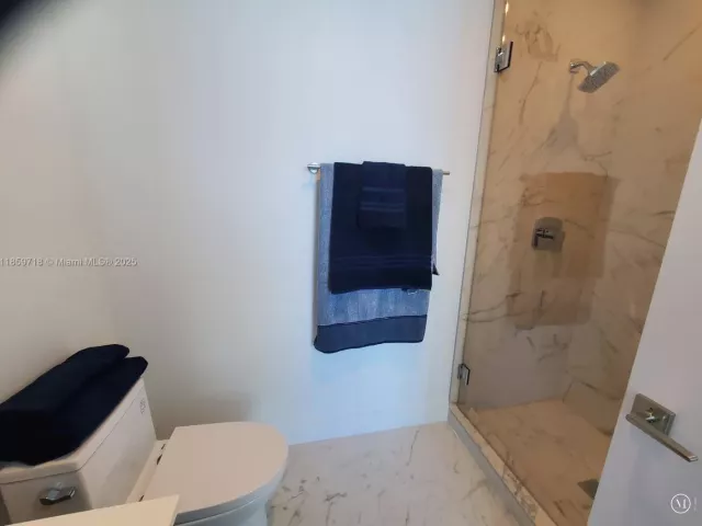 2-bedroom condo for sale in Sunny Isles Beach - 17550 Collins Ave 1403 - MondialRealty