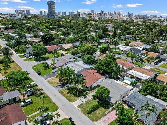 Home for sale at 313 SW 7th Street - photo 6619970