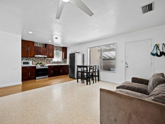 Home for sale at 313 SW 7th Street - photo 6619980