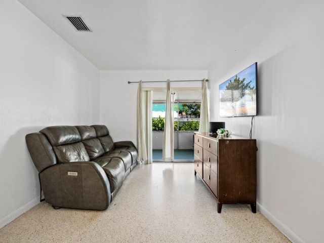 Home for sale at 313 SW 7th Street - photo 6619981