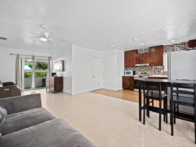 Home for sale at 313 SW 7th Street - photo 6619984