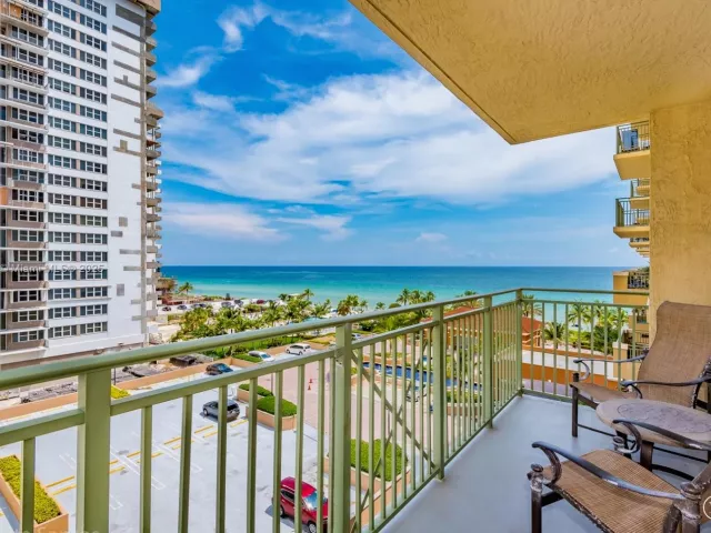 2-bedroom condo for sale in Hallandale Beach - 2080 S Ocean Dr 602 - MondialRealty