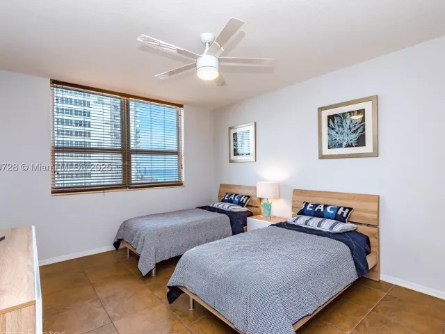 2-bedroom condo for sale in Hallandale Beach - 2080 S Ocean Dr 602 - MondialRealty