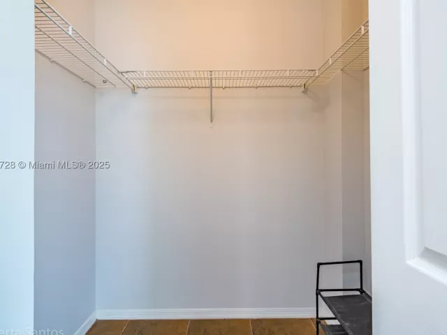 2-bedroom condo for sale in Hallandale Beach - 2080 S Ocean Dr 602 - MondialRealty
