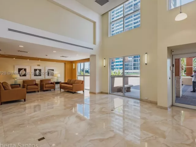 2-bedroom condo for sale in Hallandale Beach - 2080 S Ocean Dr 602 - MondialRealty