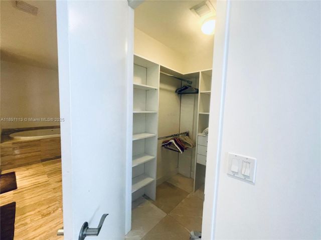 Apartment for rent  Unit #1402 - photo 6439236