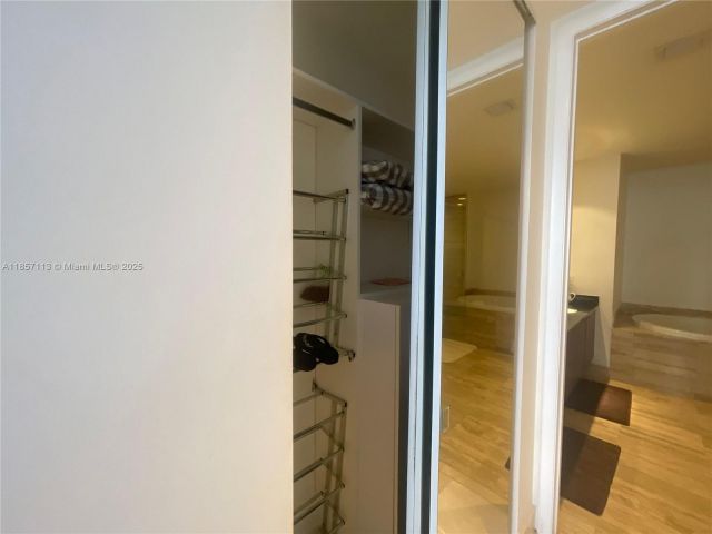 Apartment for rent  Unit #1402 - photo 6439237