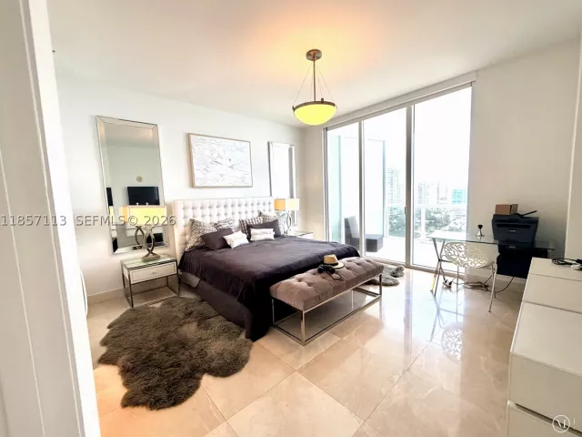3-bedroom condo for rent in Sunny Isles Beach - 16001 Collins Ave 1402 - MondialRealty