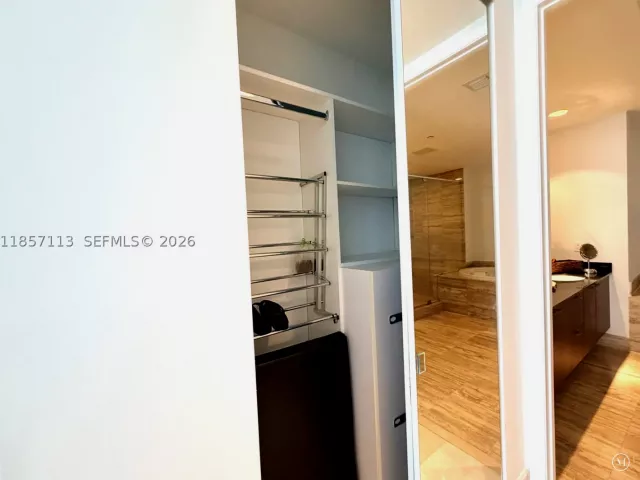 3-bedroom condo for rent in Sunny Isles Beach - 16001 Collins Ave 1402 - MondialRealty