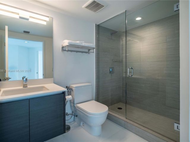 Apartment for rent  Unit #4-1901 - photo 6421341