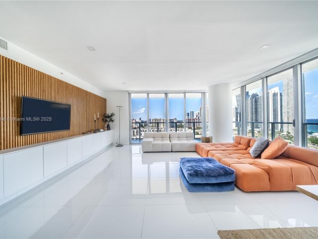 Apartment for rent  Unit #4-1901 - photo 6421348