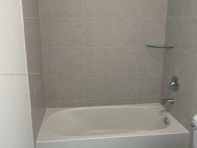 3-bedroom home for sale in Homestead - 16300 SW 291st St - MondialRealty