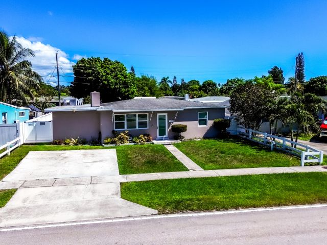 Home for sale at 533 Cherry Road - photo 6436540