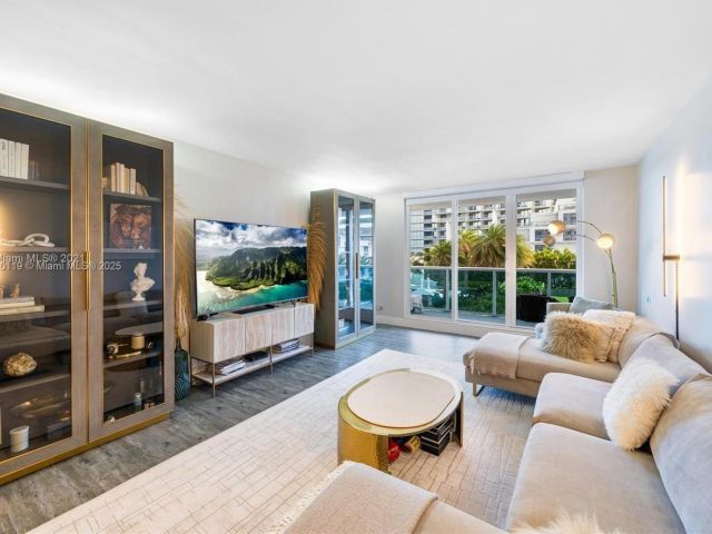 Apartment for rent  Unit #306 - photo 6429311