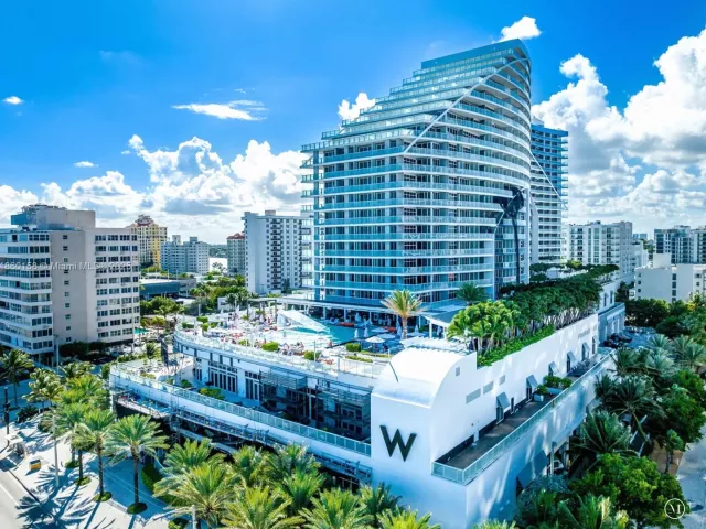 2-bedroom condo for sale in Fort Lauderdale - 3101 Bayshore Dr 805 - MondialRealty