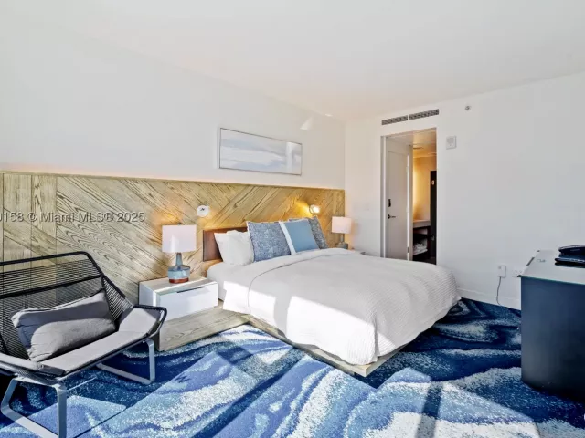 2-bedroom condo for sale in Fort Lauderdale - 3101 Bayshore Dr 805 - MondialRealty