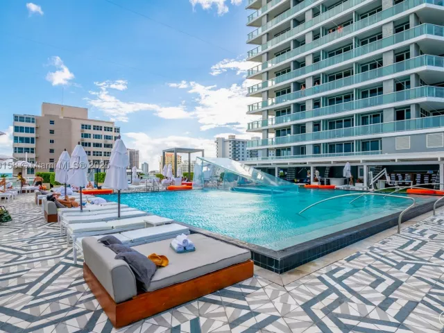 2-bedroom condo for sale in Fort Lauderdale - 3101 Bayshore Dr 805 - MondialRealty