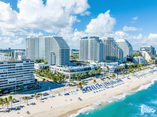 2-bedroom condo for sale in Fort Lauderdale - 3101 Bayshore Dr 805 - MondialRealty
