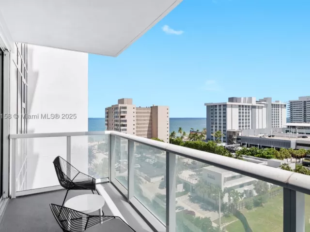 2-bedroom condo for sale in Fort Lauderdale - 3101 Bayshore Dr 805 - MondialRealty