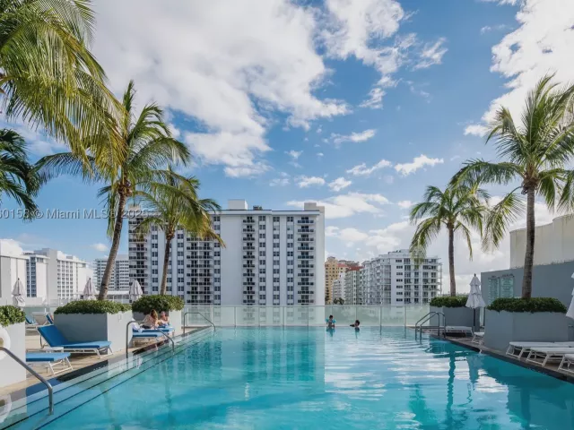 2-bedroom condo for sale in Fort Lauderdale - 3101 Bayshore Dr 805 - MondialRealty