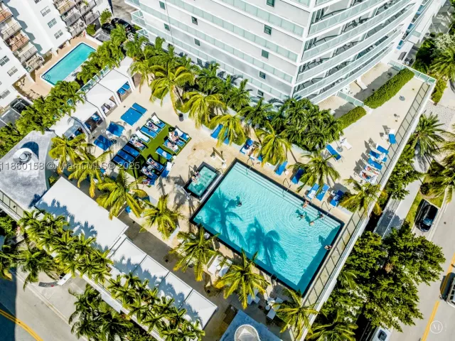 2-bedroom condo for sale in Fort Lauderdale - 3101 Bayshore Dr 805 - MondialRealty