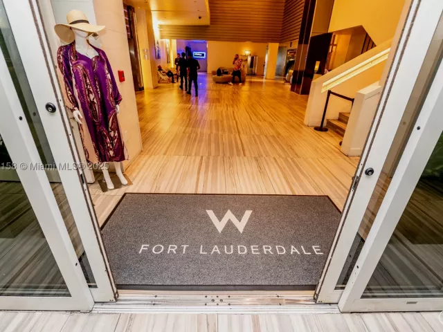 2-bedroom condo for sale in Fort Lauderdale - 3101 Bayshore Dr 805 - MondialRealty