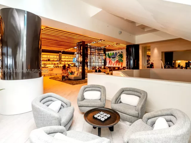 2-bedroom condo for sale in Fort Lauderdale - 3101 Bayshore Dr 805 - MondialRealty