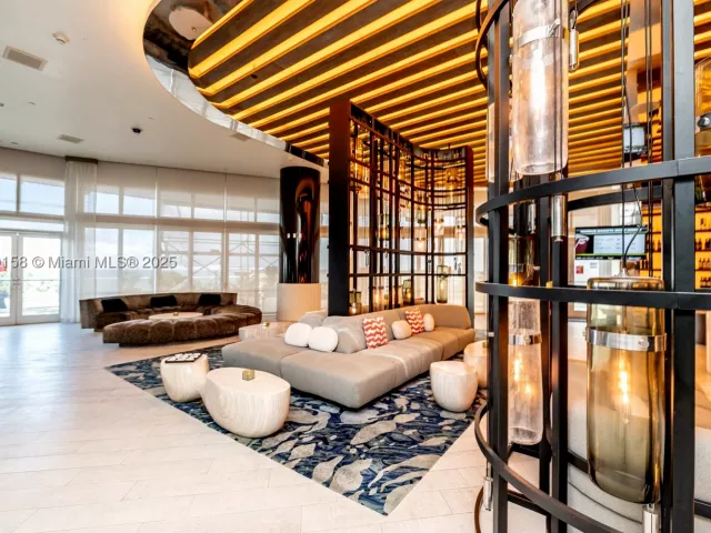2-bedroom condo for sale in Fort Lauderdale - 3101 Bayshore Dr 805 - MondialRealty