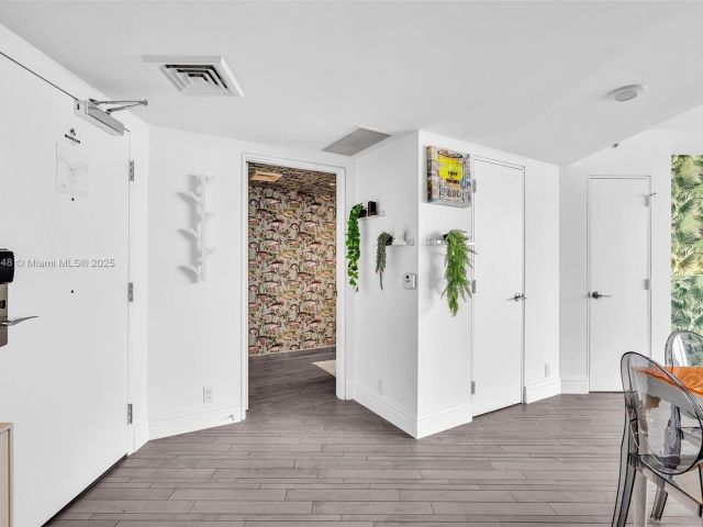 Apartment for rent  Unit #1019 - photo 6425949