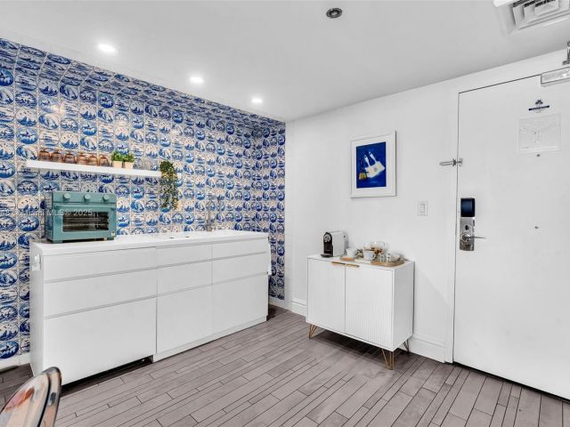 Apartment for rent  Unit #1019 - photo 6425953