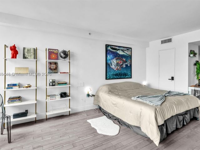 condo for rent in Miami Beach - 1100 West Ave 1019 - MondialRealty