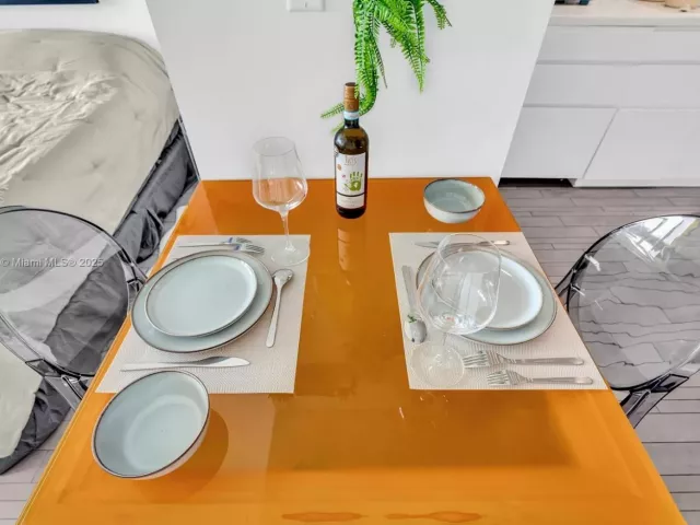 condo for rent in Miami Beach - 1100 West Ave 1019 - MondialRealty
