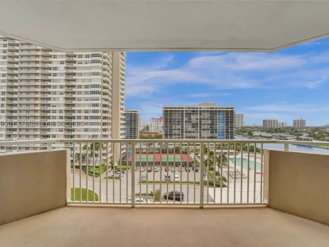 2-bedroom condo for sale in Hallandale Beach - 1965 S Ocean Dr 7K - MondialRealty