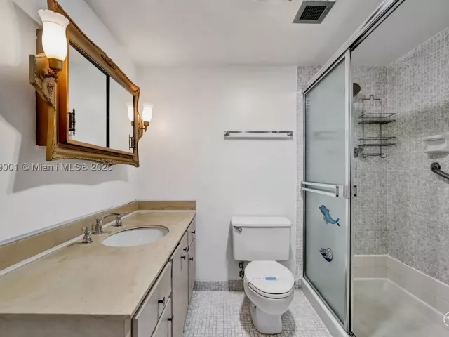 2-bedroom condo for sale in Hallandale Beach - 1965 S Ocean Dr 7K - MondialRealty