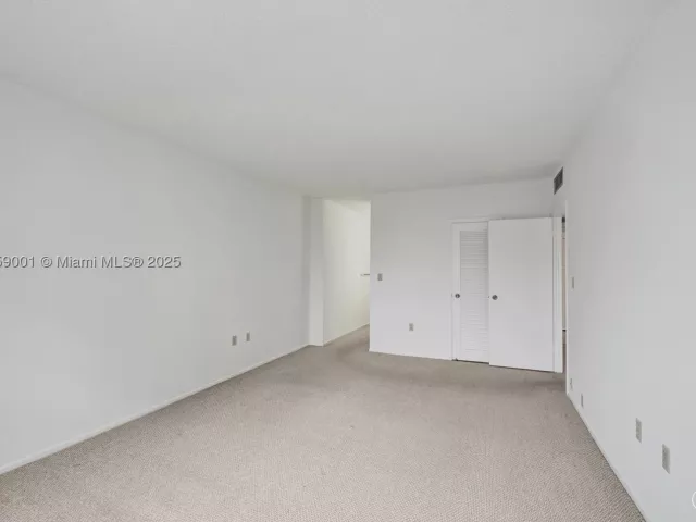 2-bedroom condo for sale in Hallandale Beach - 1965 S Ocean Dr 7K - MondialRealty