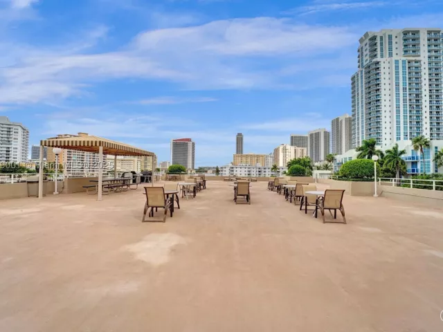 2-bedroom condo for sale in Hallandale Beach - 1965 S Ocean Dr 7K - MondialRealty