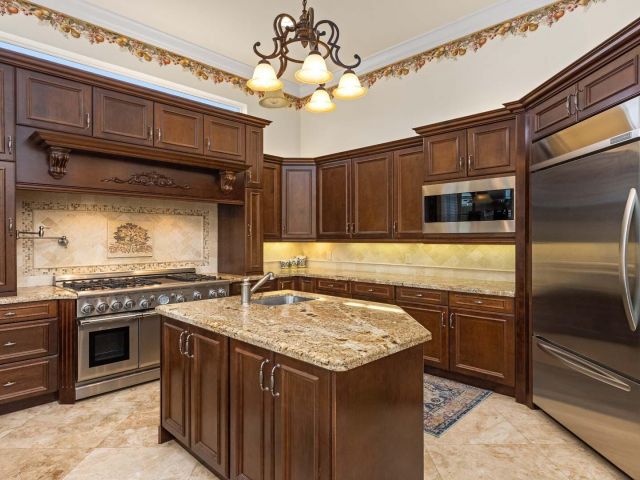 Home for sale at 929 Banyan Drive - photo 6427602