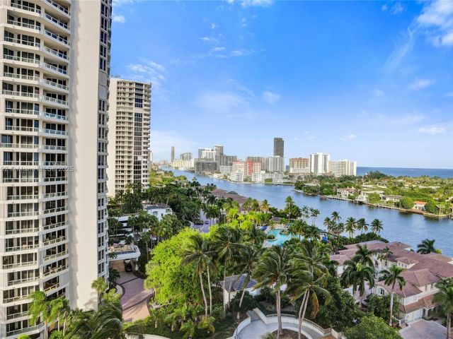 Apartment for rent  Unit #1403 - photo 6838736