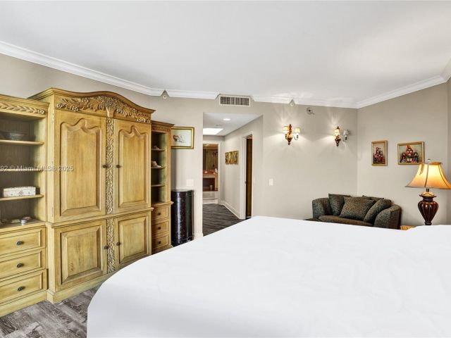 Apartment for rent  Unit #1403 - photo 6838737