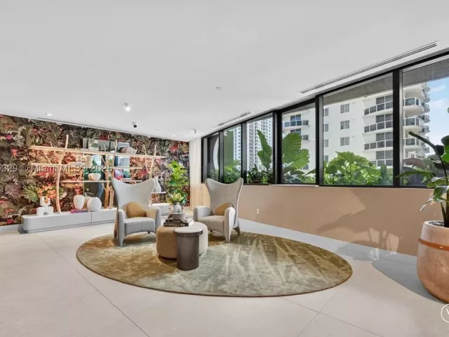 3-bedroom condo for sale in Miami - 700 NE 24th Street 1405 - MondialRealty