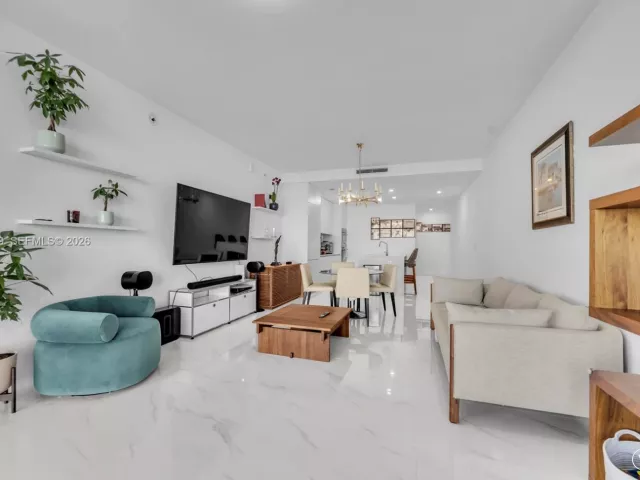 3-bedroom condo for sale in Miami - 700 NE 24th Street 1405 - MondialRealty