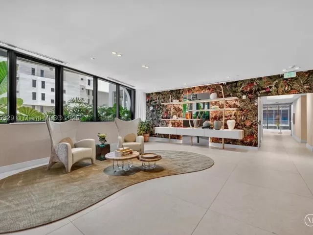 3-bedroom condo for sale in Miami - 700 NE 24th Street 1405 - MondialRealty