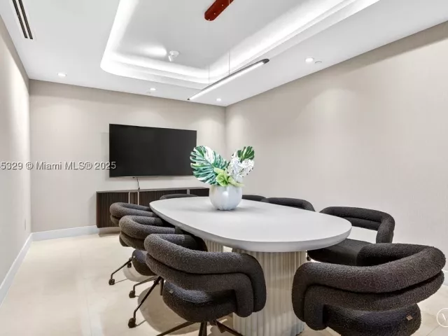 3-bedroom condo for sale in Miami - 700 NE 24th Street 1405 - MondialRealty