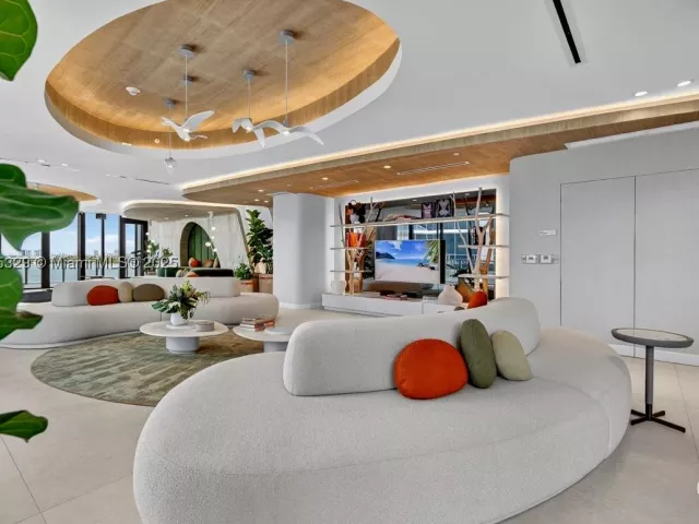 3-bedroom condo for sale in Miami - 700 NE 24th Street 1405 - MondialRealty